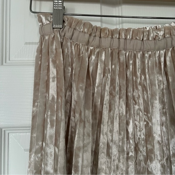 LC Lauren Conrad Velvet Cream A-Line Skirt - Picture 3 of 6